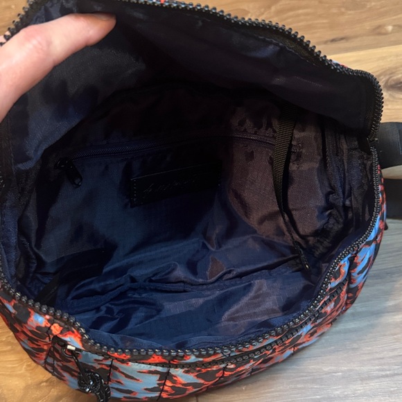 Free People movement NWT animal print Quilted Print Sling Bag - Picture 6 of 8